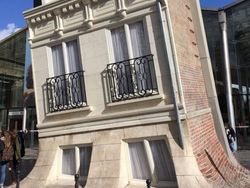 Kumpulan Desain Gedung Unik Meleleh Hingga Tenggelam