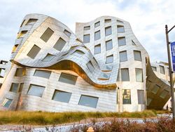 Kumpulan Desain Gedung Unik Meleleh Hingga Tenggelam