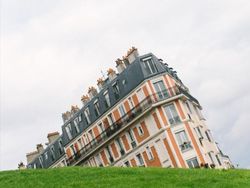 Kumpulan Desain Gedung Unik Meleleh Hingga Tenggelam