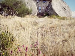 Kumpulan Desain Gedung Unik Meleleh Hingga Tenggelam