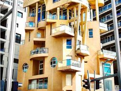 Kumpulan Desain Gedung Unik Meleleh Hingga Tenggelam