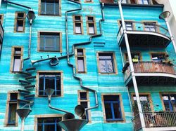 Kumpulan Desain Gedung Unik Meleleh Hingga Tenggelam