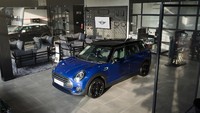 Plaza MINI Bandung merupakan milestone penting bagi MINI Indonesia dan PT Plaza Auto Raya, hal ini tunjukkan potensi pasar yang kian meningkat untuk kendaraan MINI di kota-kota seluruh Indonesia.