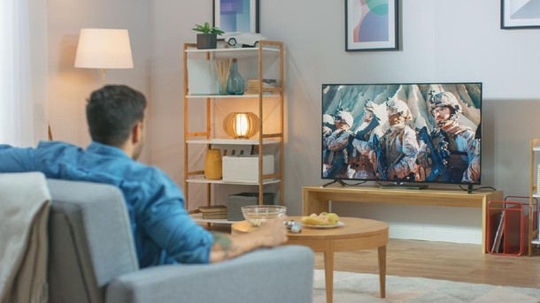 Rehat Akhir Pekan, Nonton Film di Rumah Pakai Diskon