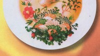 Pria bernama Dieter Mackenbach hobi mengkoleksi foto-foto makanan China bergaya vintage, dari majalah hingga buku yang diterbitkan di puluhan tahun lalu. Foto: Dieter Mackenbach/@chinese_plating