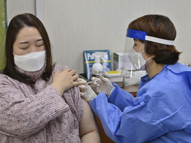 Korea Selatan Mulai Gelar Vaksinasi COVID-19 Massal