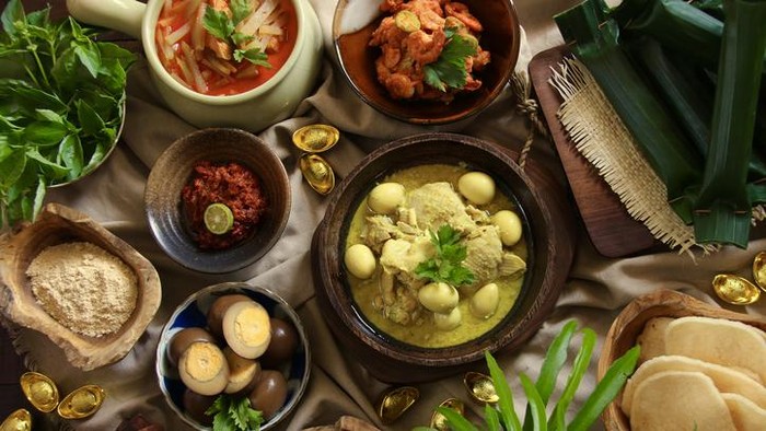 Lontong Cap Go Meh Lontong Cap Go Meh, Tiap Lauk Punya Arti Simbolis