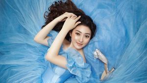 5 Potret Cantik Natasha Wilona Bergaya Ala Cinderella