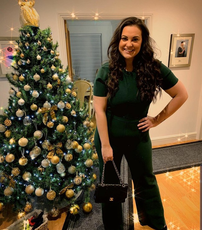 Aku ingin menunjukkan pada dunia dua gairah terbesarku, dan menunjukkan bahwa wanita tidak dibatasi dalam pilihan atau gaya hidup mereka, ungkapnya.  Foto: Instagram/@nicola_floss