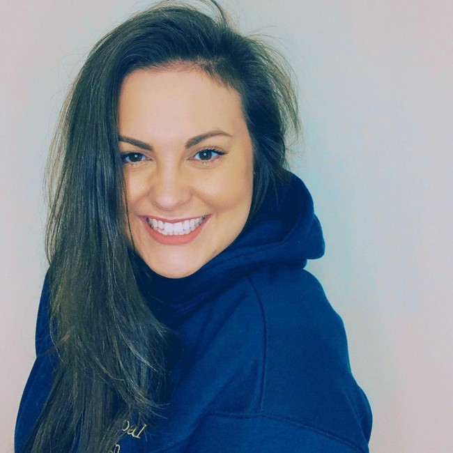 Nicola mengaku sejak tahun 2016 dia telah aktif mengikuti berbagai kontes kecantikan. Foto: Instagram/@nicola_floss