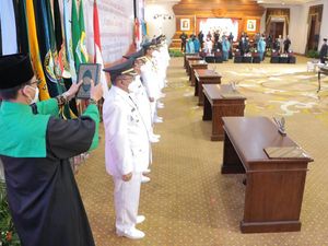 Dihadiri Seskab RI, 5 Bupati-Wali Kota di Jatim Dilantik Sesi Terakhir