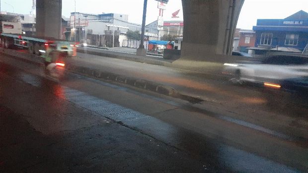 Pembatas Jalan di Cilincing, Jakarta Utara yang sering buat kecelakaan.
