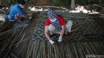 Perajin Bilik Bambu Bertahan di Tengah Modernisasi
