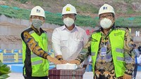 Peresmian ditandai dengan menekan sirene bersama dengan Menteri Pekerjaan Umum dan Perumahan Rakyat (PUPR) Basuki Hadimuljono, Sekretaris Kabinet Pranono Anung, Gubernur NTT Viktor Bungtilu Laiskodat, Wakil Gubernur NTT Josef Nae Soi, Bupati Sikka Fransiskus Roberto Diogo dan Uskup Maumere Mgr. Martinus Edwaldus.