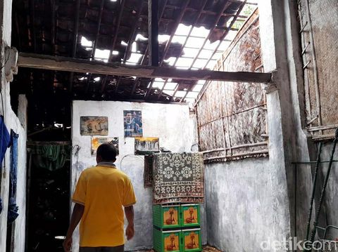 Puting beliung menerjang tiga desa di Brebes, Jumat (26/2/2021).