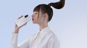 Bobotnya 196 gram dengan ketebalan hanya 7,8 mm. Foto: doc Xiaomi