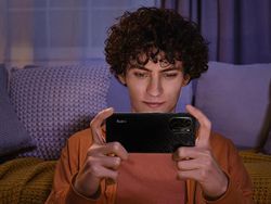 Ini Redmi K40, Ponsel Gahar Harga Rp 4 Jutaan