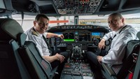 Pada saat itu, hampir sepertiga dari semua penerbangan komersial dioperasikan oleh Boeing 737. Boeing terus merevisi jenis pesawat 737 untuk seri tua atau lama, dengan sebuah proyek berkode Y1, namun proyek tersebut tidak dilanjutkan mengingat pesawat jenis Airbus A320 juga sedang laris di pasaran. Getty Images/Pall Jokull for Icelandair  