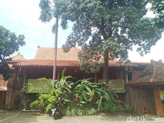 Rumah Jawa : Asem-asem Iga dan Nasi Gudeg Mlekoh Pengobat Kangen
