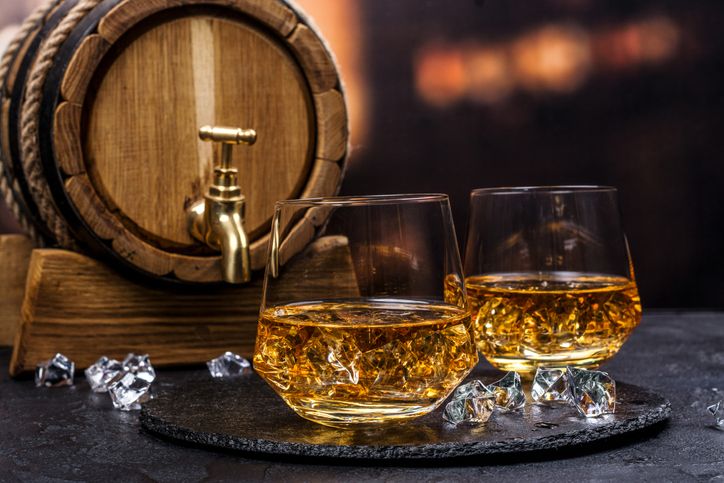 Sebotol Whisky Berusia 95 Tahun Ini Laku Dijual Rp. 20 Miliar Sebotol Whisky Berusia 95 Tahun Ini Laku Dijual Rp. 20 Miliar