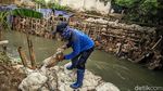 Solusi Sementara Banjir Mampang, Tanggul Karung Pasir