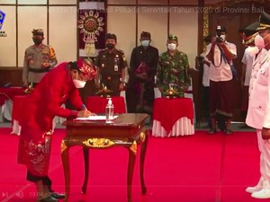 Lantik 6 Bupati-Wali Kota Terpilih di Bali, Ini Pesan Gubernur Koster