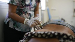 Terapi kesehatan dilakukan bagi pasien COVID-19 yang telah sembuh. Di Venezuela, terapi kesehatan sebagian besar dilakukan dengan pengobatan alternatif.