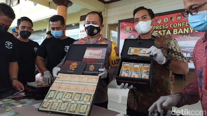 uang palsu asing di banyuwnagi