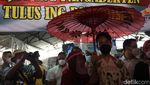 Usai Dilantik, Gibran Kunjungi Pasar Gede