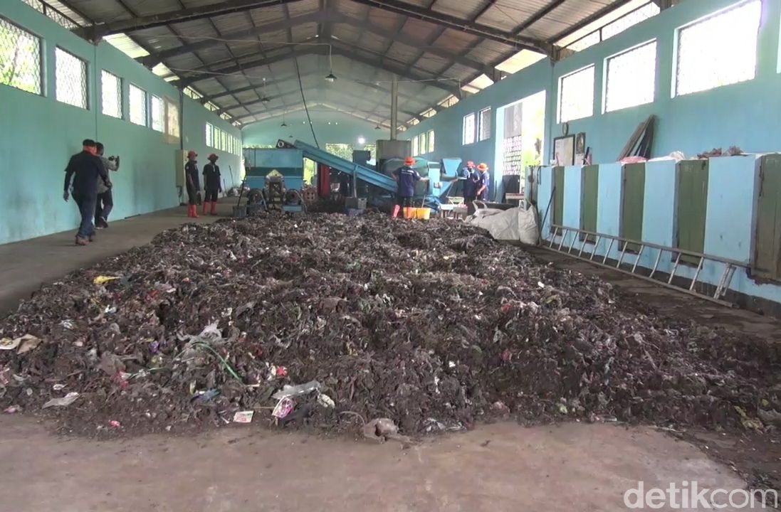Pengolahan sampah menjadi briket sampah dengan mesin predator