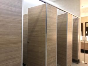 Toilet Premium Ini Keren, Bayar pun Enggak Rugi
