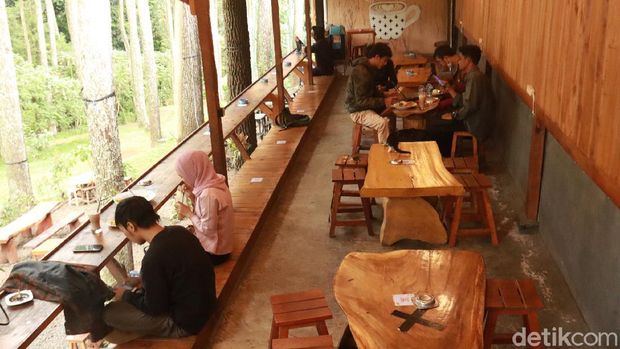 Kedai kopi asyik di Bandung