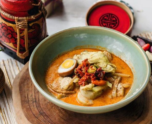 lontong cap go meh enak di jakarta