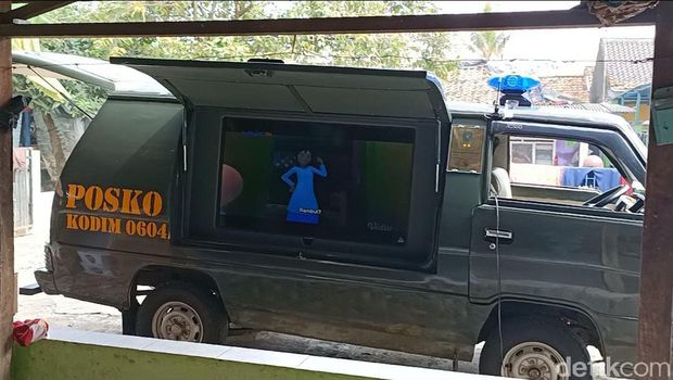 Mobil 'Si Hijau' Multifungsi Milik Kodim Karawang