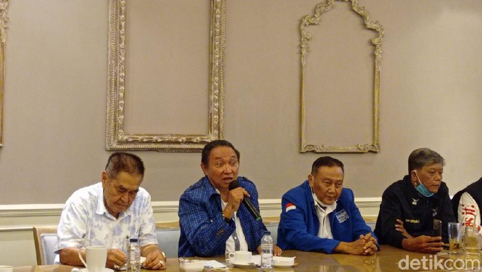 Polikus senior PD menggelar konferensi pers terkait KLB PD (Wilda/detikcom)