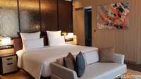 Ini tipe kamar Junior Suite, kamarnya luas banget. (Bonauli/Mimo/detikcom)