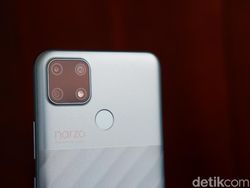 Unboxing Realme Narzo 30a, Calon HP Rp 1 Jutaan Bisa untuk Ngegame