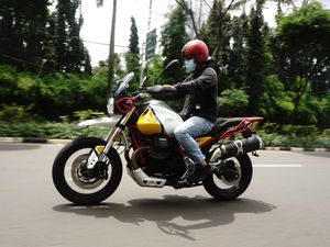 Test Ride Moto Guzzi V85TT: Moge Segala Medan Rp 645 Juta, Susah Dikendalikan?