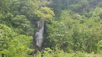Air terjun Cinta terletak Desa Maliaya, Kecamatan Malunda, Kabupaten Majene, Sulbar. (Abdy Febriady/detikcom)