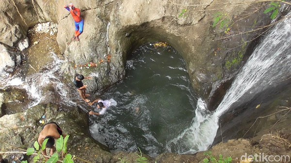 Bikin Baper, Foto Air Terjun Cinta yang Kolamnya Berbentuk Hati