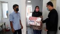 Ini merupakan salah satu program bedah rumah yang menjadi salah satu program kegiatan yang dilakukan JPKM (Jurnalis Peduli Kesehatan Masyarakat) pada 2021 ini. Foto: dok. JKPM
