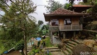 Namun jika ingin menginap di Ciboer Pass, ada paket yang ditawarkan dengan kisaran harga mulai dari Rp 750 ribu hingga Rp 1 juta.  (Bima Bagaskara/detikcom)