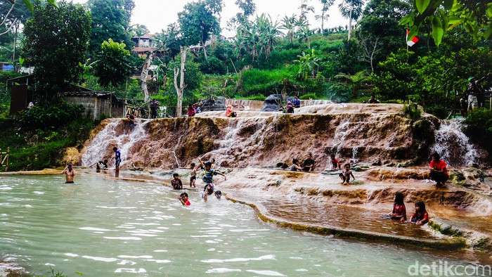 Curug Cipanas