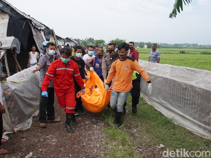 Kondisi emak-emak PSK yang ditemukan tewas di dalam linggan Setengah Bugil di Gubuk Bata Merah