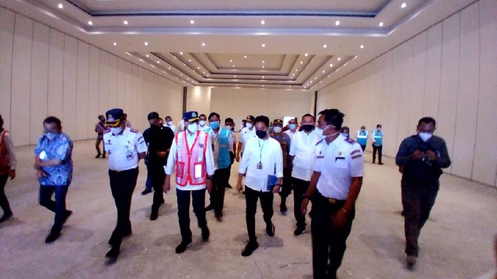 Kunjungan Menhub ke Bandara Tirtonadi
