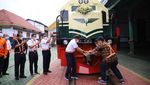 Lokomotif dengan Livery Jadul