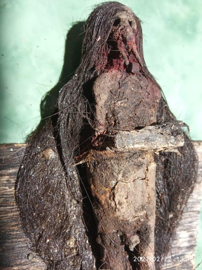 penemuan jenglot di makam buyut Akasah Kudus, 28/2/2021