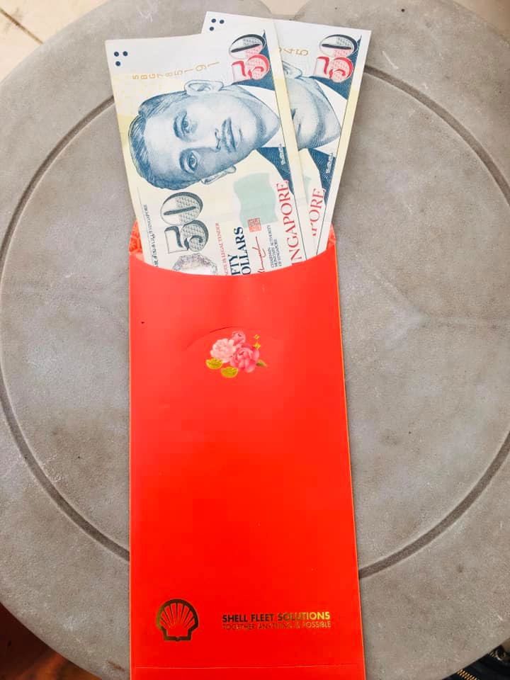 suka minta sisa makanan, nenek ini dapat uang rp 1 juta