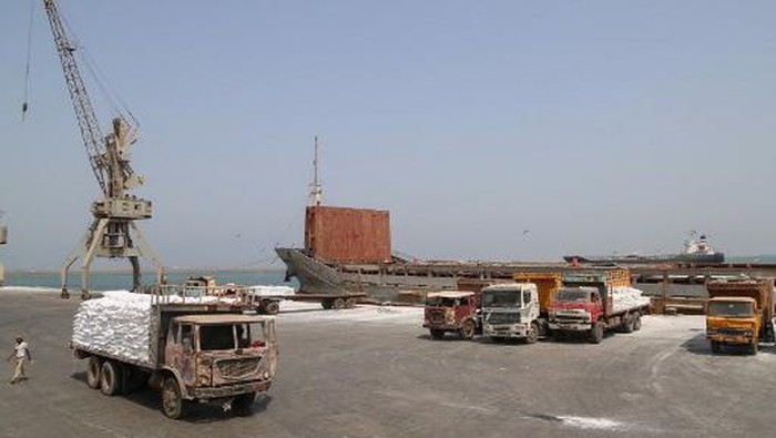 A picture taken on June 25, 2019 shows food aid shipments from the World Food Programme (WFP) in the Yemeni port city of Hodeida. - The escalation of attacks by Iran-aligned Huthi rebels on Saudi cities threatens a hard-won UN-sponsored ceasefire deal for the Red Sea port city of Hodeida, war-ravaged Yemens main conduit for humanitarian aid. (Photo by - / AFP)