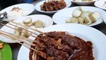 20 Sate Ayam Madura Enak Ada di Sini